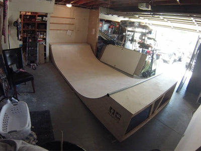 Garage Mini Skate Ramp
